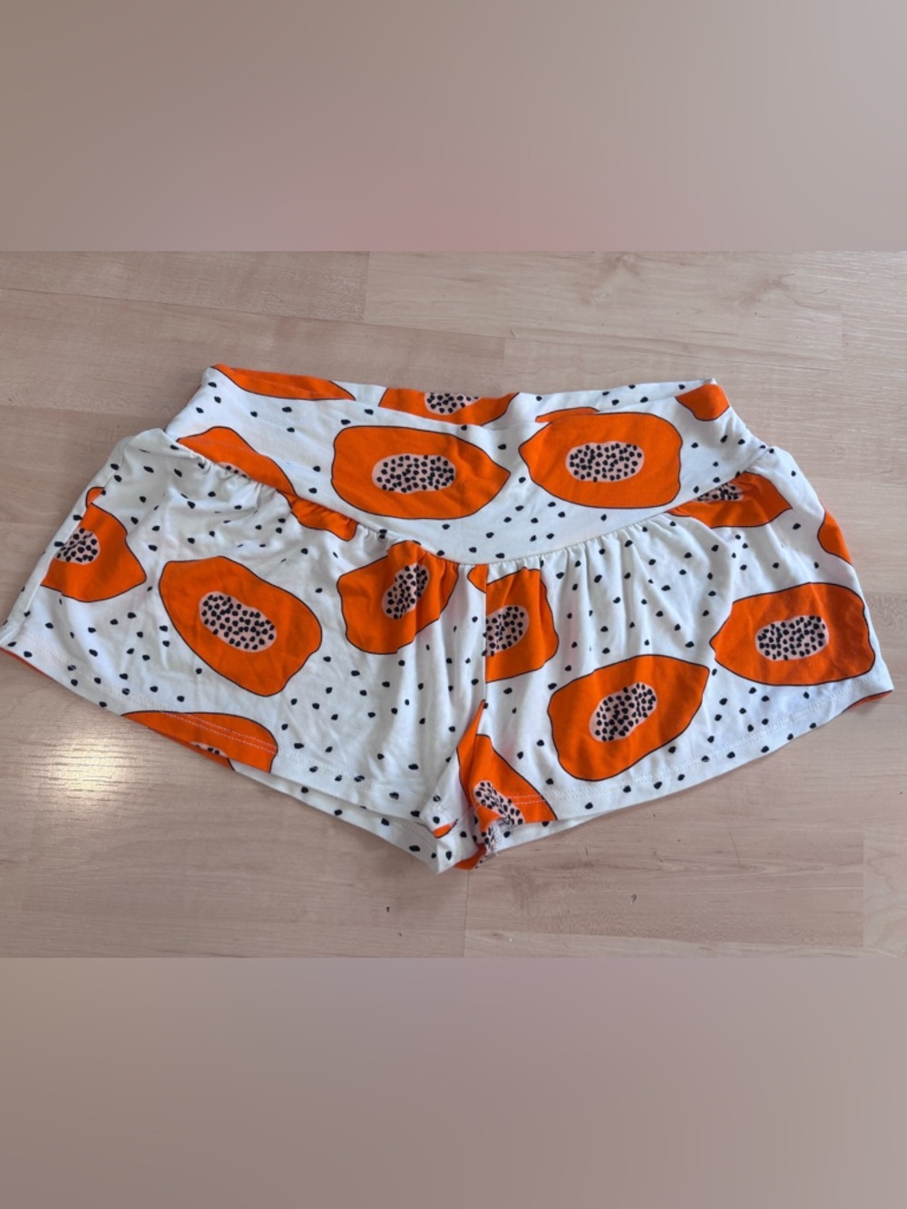 Fighting Eel Papaya shorts